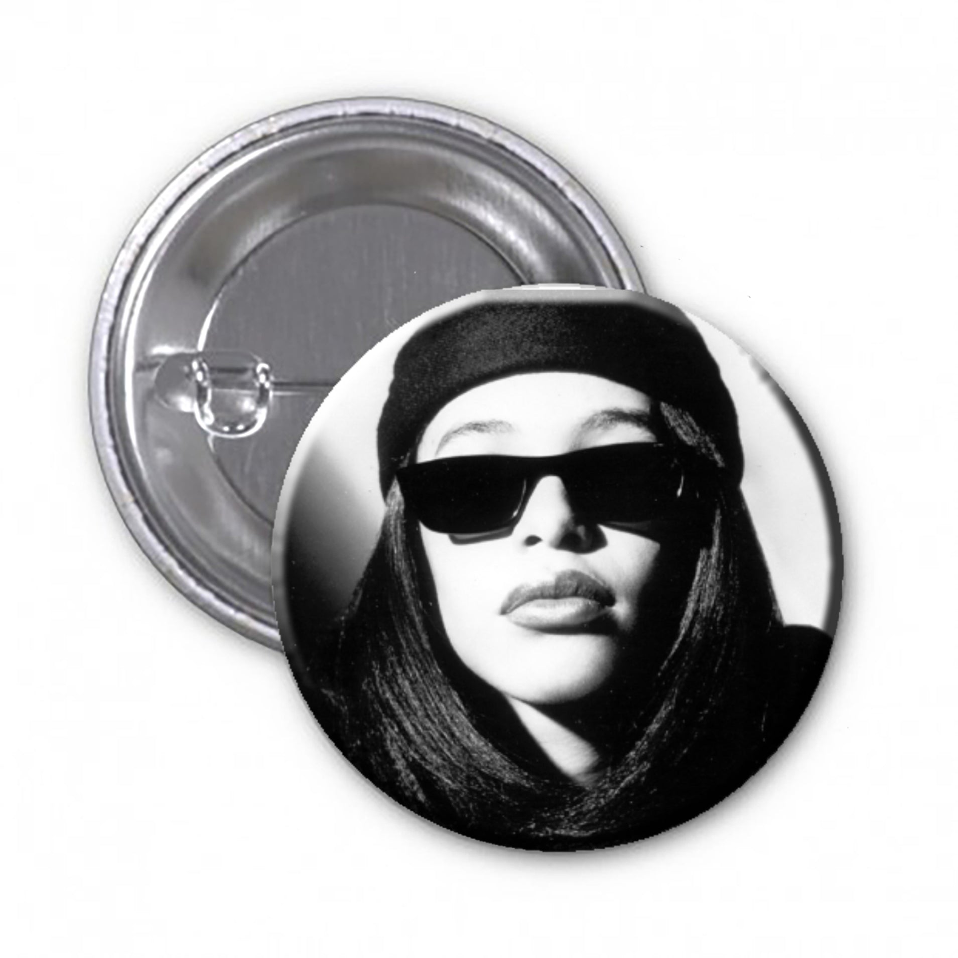 Aaliyah yng Emblem badge